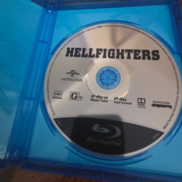 Classic John Wayne In Hellfighters Blu-ray Movie Disc - Picture 2 of 4